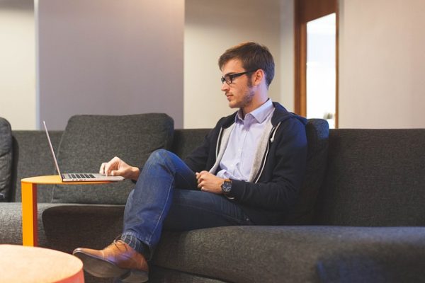 Harnessing AI to Drive Business Growth and Enhance Operational Efficiency